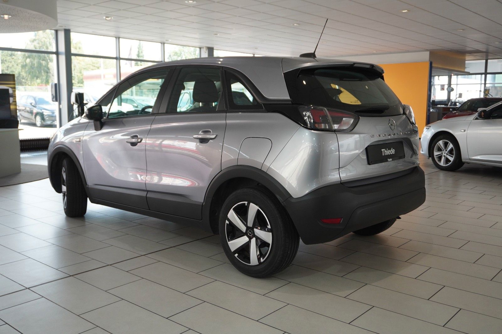 Fahrzeugabbildung Opel Crossland (X) 1.2 EDITION NAVI/LED/TEMP./DAB+
