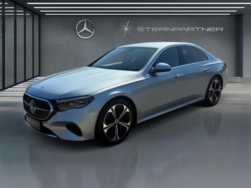 Mercedes E 220 - 1