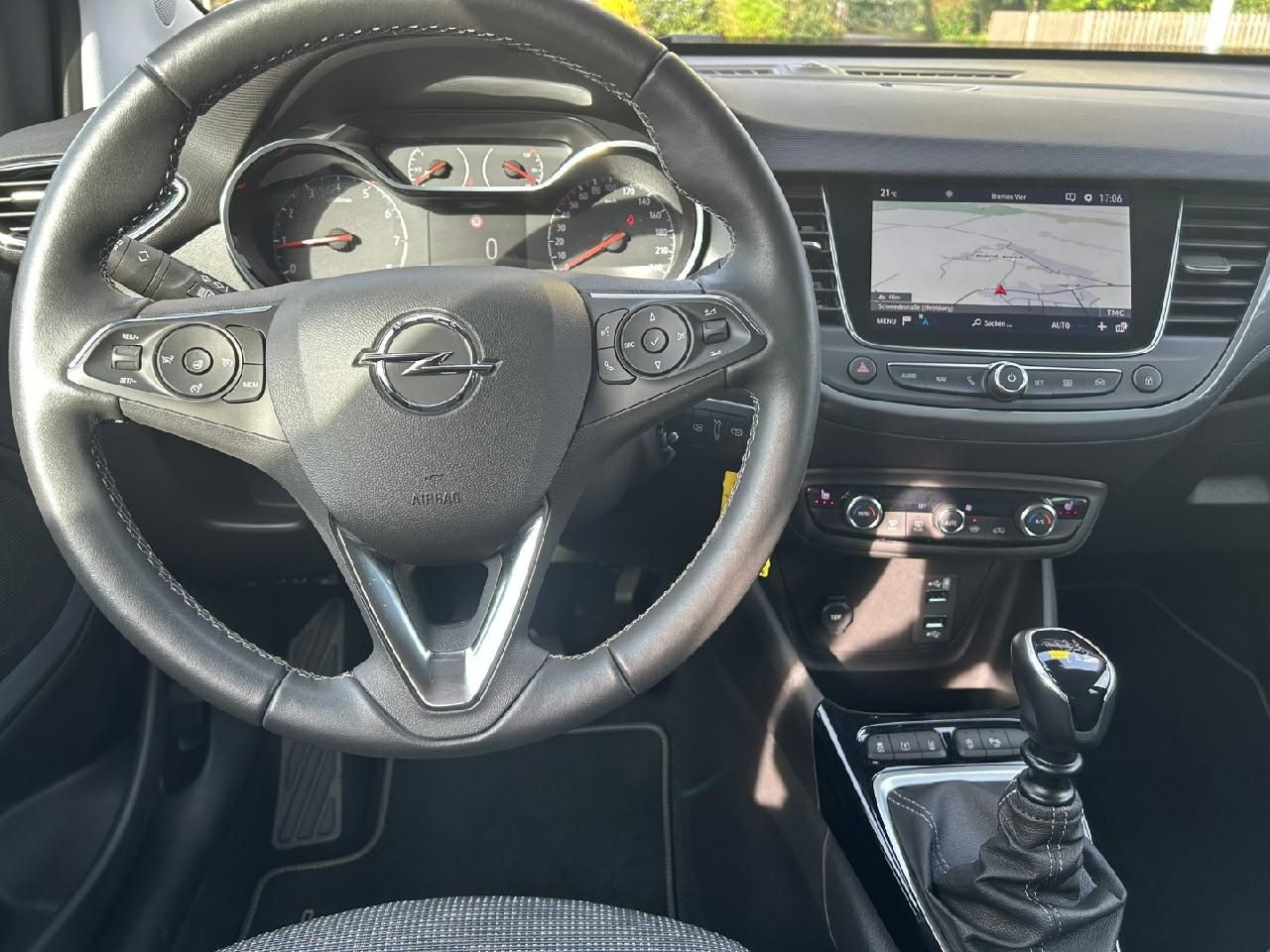 Fahrzeugabbildung Opel Crossland Elegance