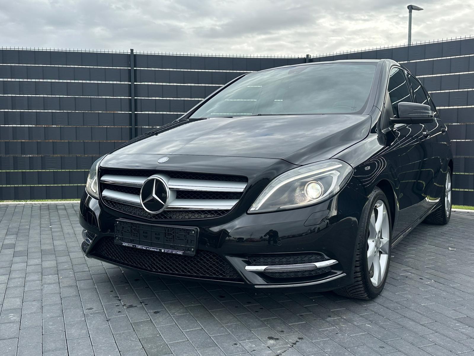 Mercedes-Benz B 250 SPORTS-TOURER*7G*LEDER*BI-XENON*SHZ*AHK*