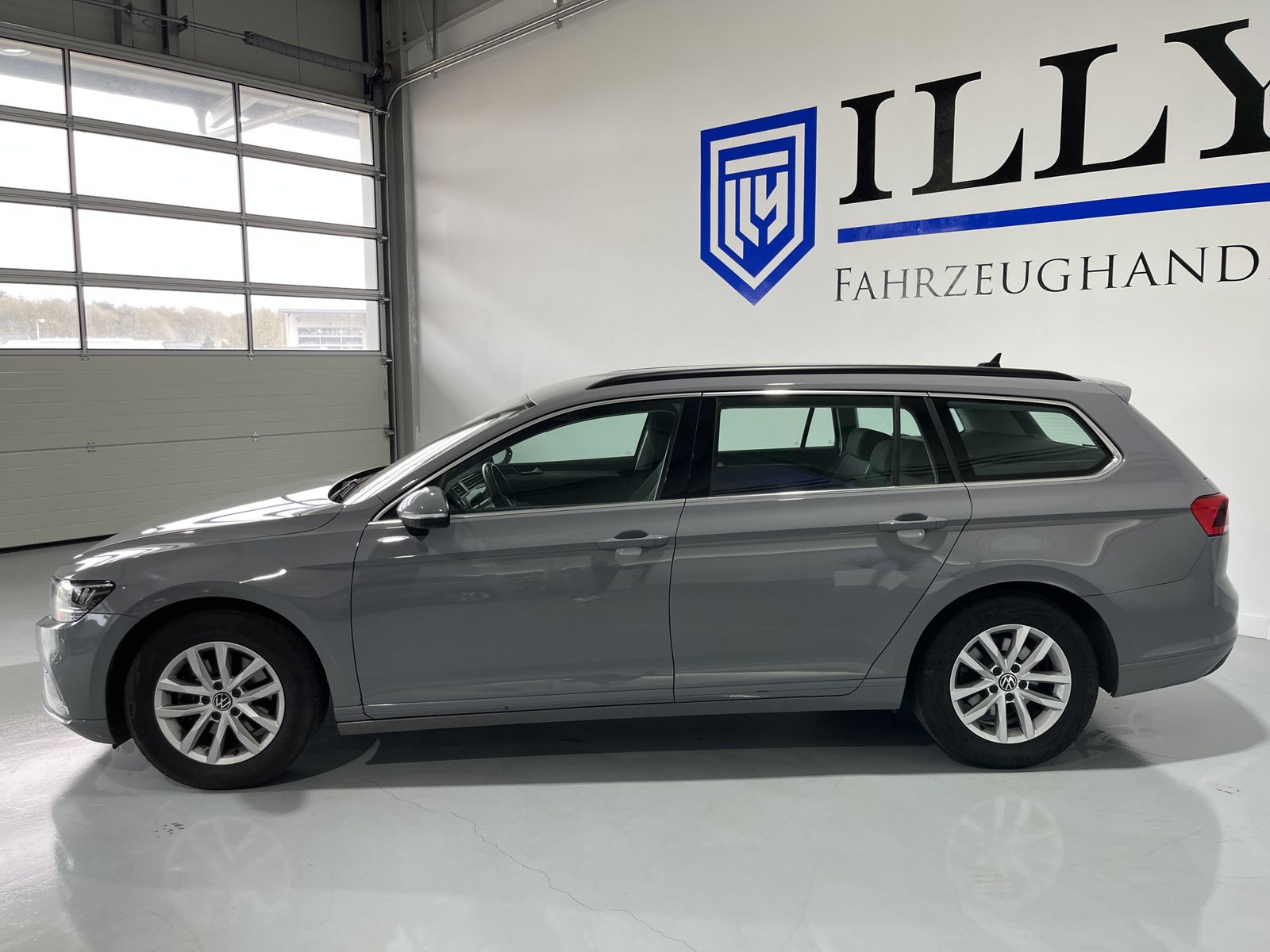 Fahrzeugabbildung Volkswagen Passat Variant Business 1.5 TSI*LED*Navi*Cam*