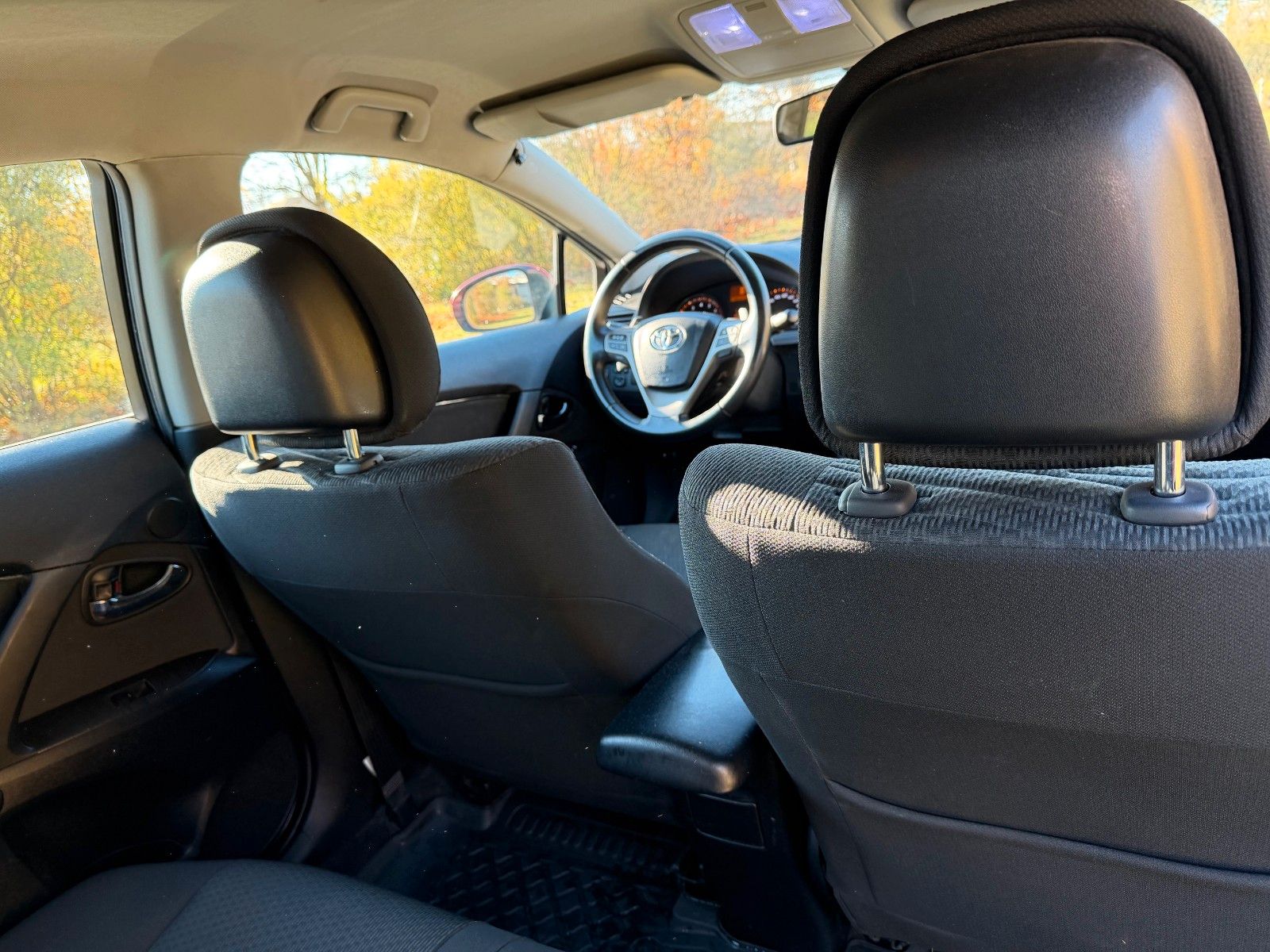 Fahrzeugabbildung Toyota Avensis 2.0 Executive AT *Allwetter*Stzhzg*PDC*