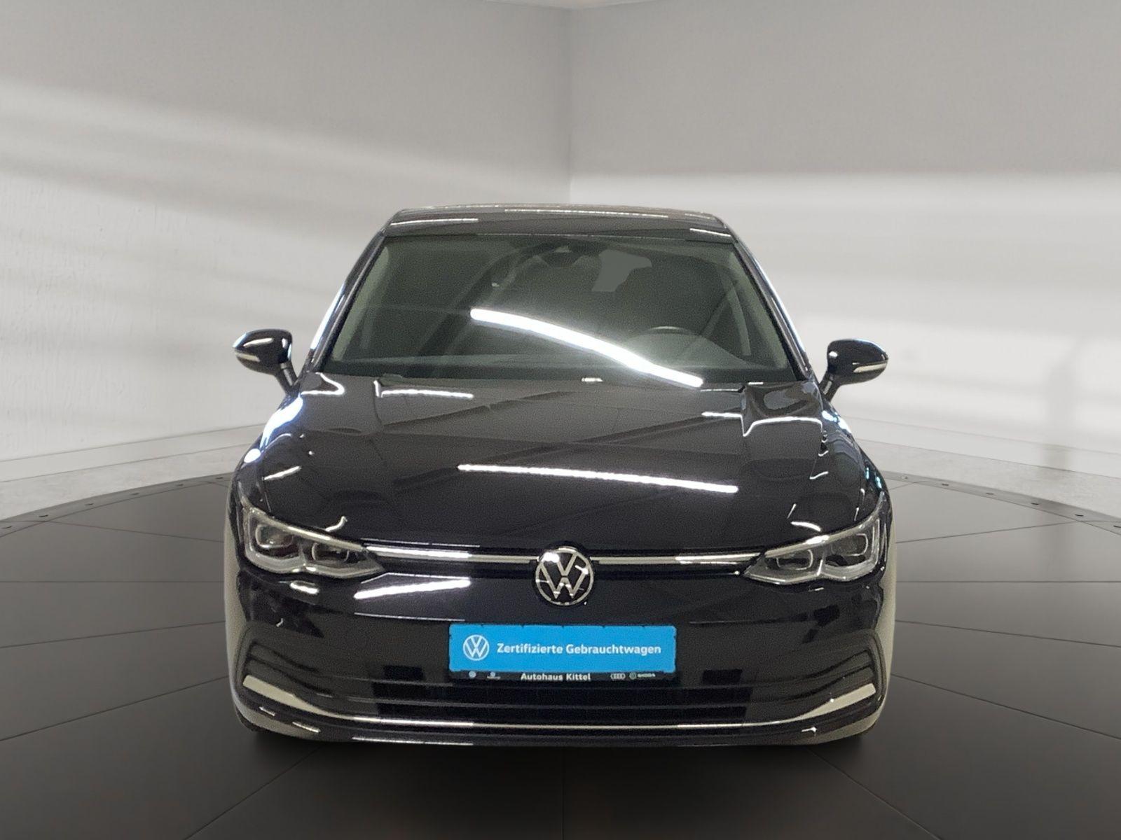Volkswagen Golf Active 1,5 TSI 110 kW  LED+, AZV, ACC, Spor