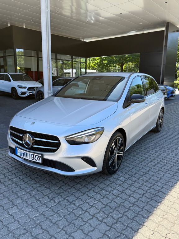 Image of Mercedes-Benz B 200