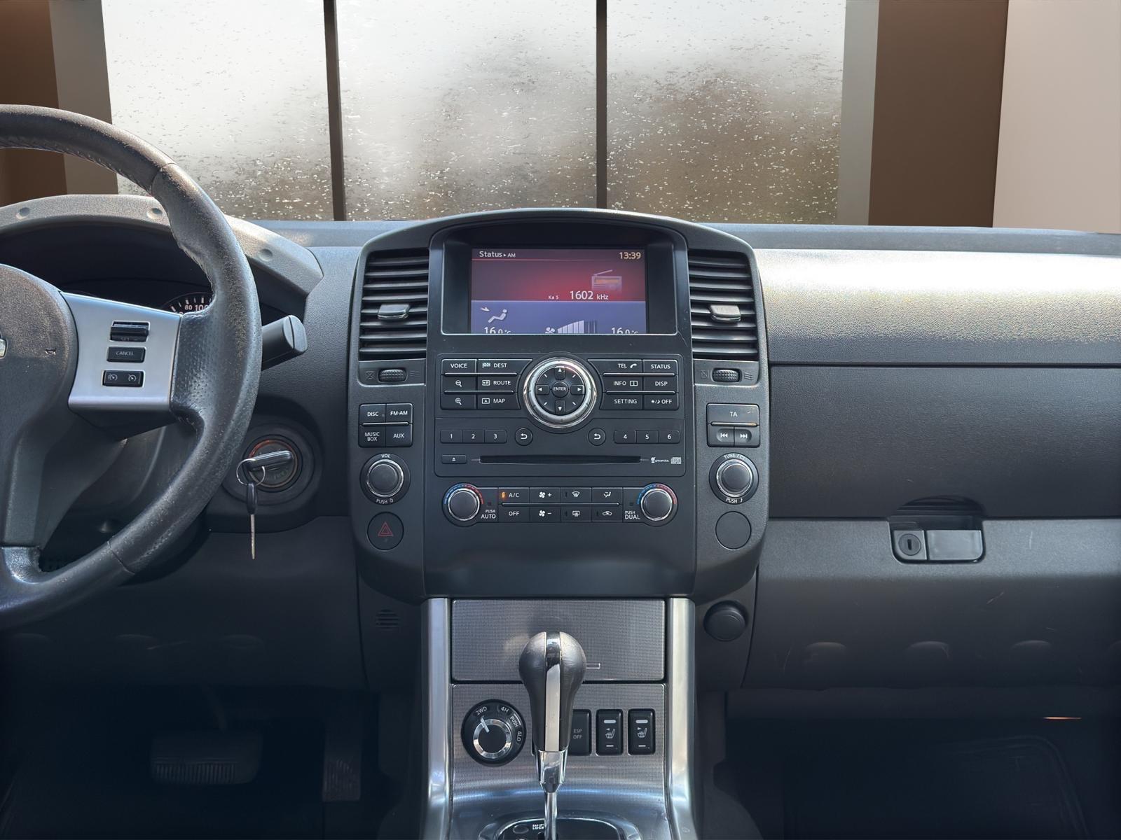 NISSAN NAVARA 3.0 V6 DCI 231 CH DOUBLE CAB 4X4 BVA – CUIR TOIT OUVRANT GPS ATTELAGE