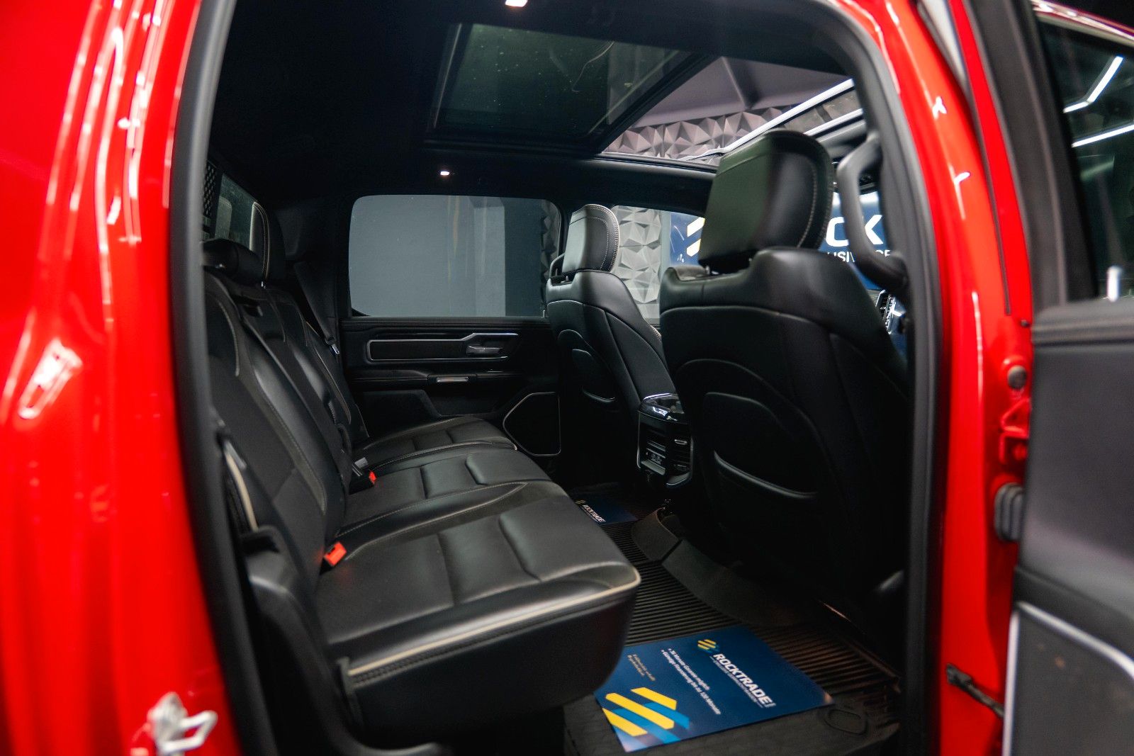 Fahrzeugabbildung Dodge RAM 5.7 V8 HEMI 4x4 LARAMIE LPG Offroad-Bodylift