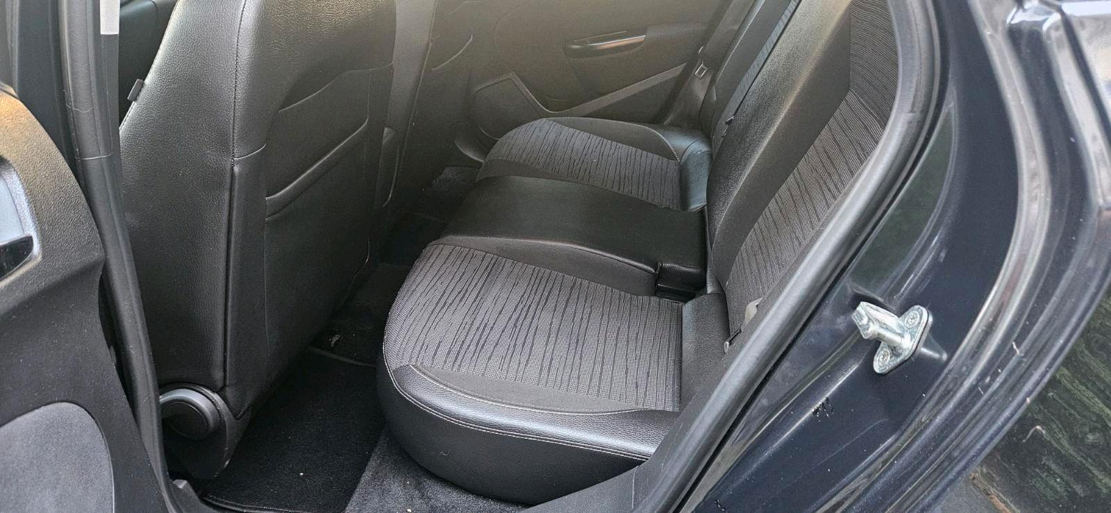 Opel Astra 2014 — photo 14