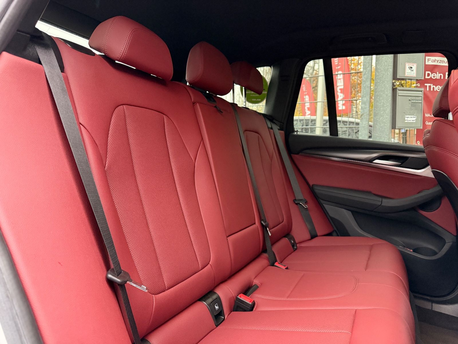 Fahrzeugabbildung BMW X3 xDrive 20i M Sport*LED*ROT*KAMERA*NAVI*SPORT