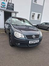 Volkswagen Polo 1.4 Auto Sportline - Volkswagen Polo Sportline mit Benzin-Antrieb
