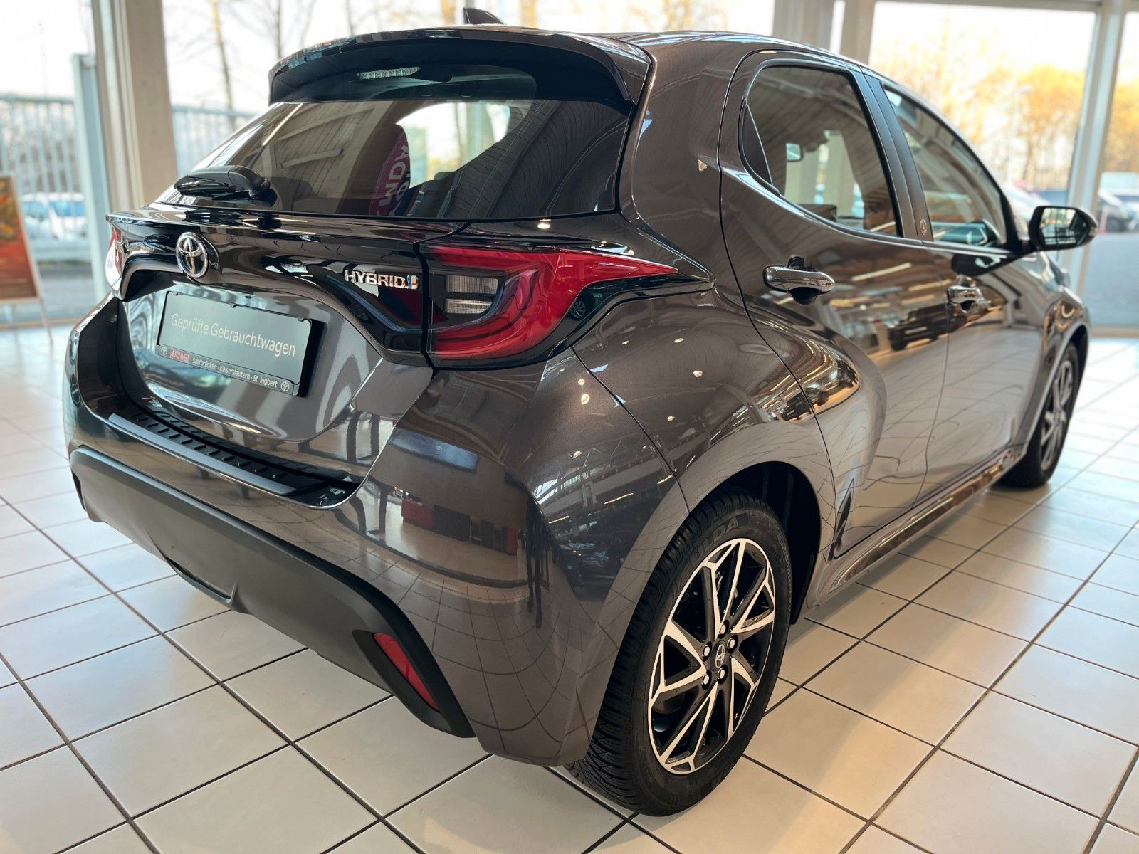 Fahrzeugabbildung Toyota Yaris Hybrid Team Deutschland / Comfort-Paket