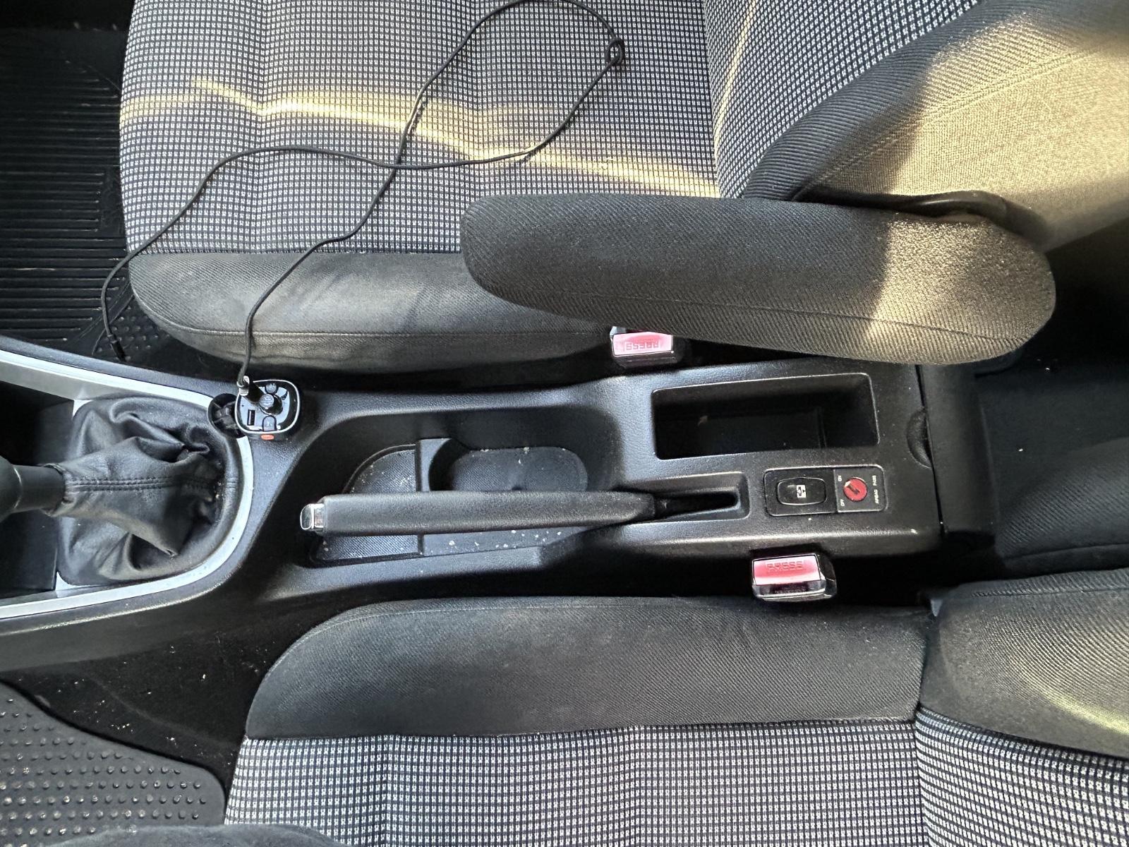 Peugeot 307 2006 — photo 8