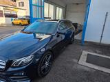 Mercedes-Benz E 400 4MATIC T AMG Line Autom. AMG Line