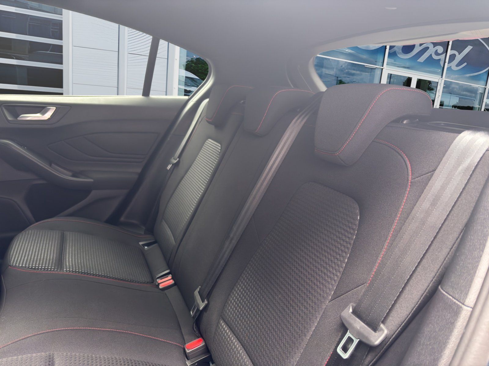 Fahrzeugabbildung Ford Focus 1.0 Ecoboost ST-Line