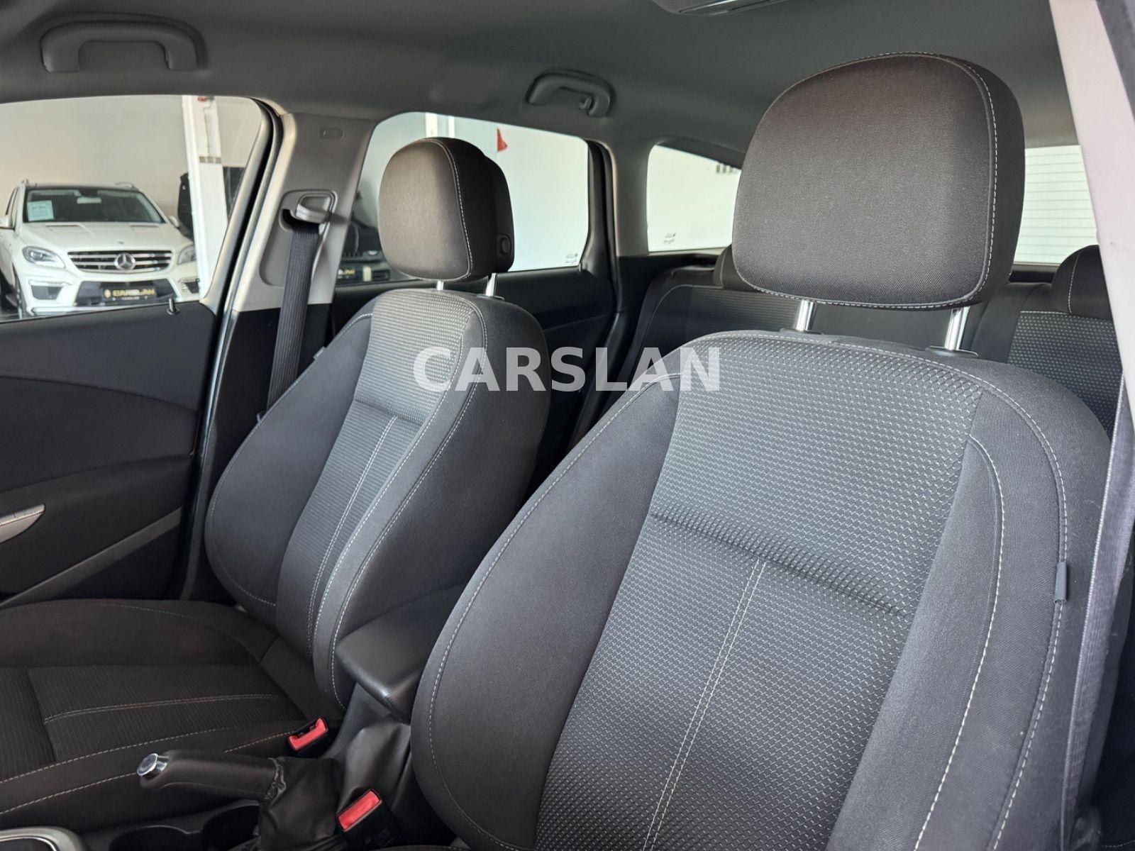 Opel Astra 2013 — photo 28