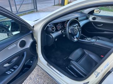 Mercedes E 220 - 7