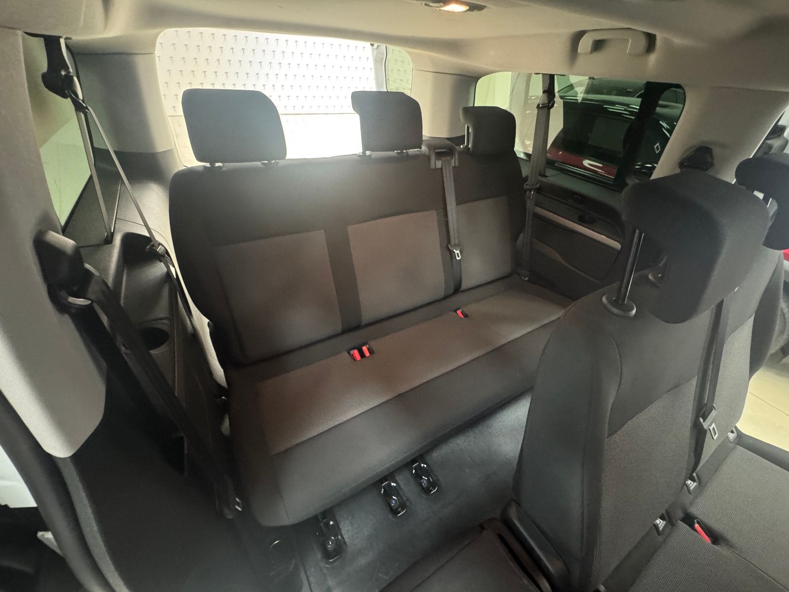 Peugeot Traveller - Bild 28