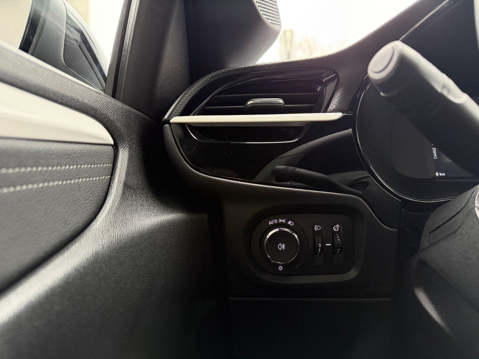 Fahrzeugabbildung Opel Corsa F e - Long Range GS Kamera,LED,Navi,SHZ,LM