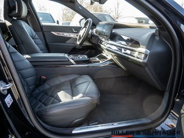 BMW 740 - 7