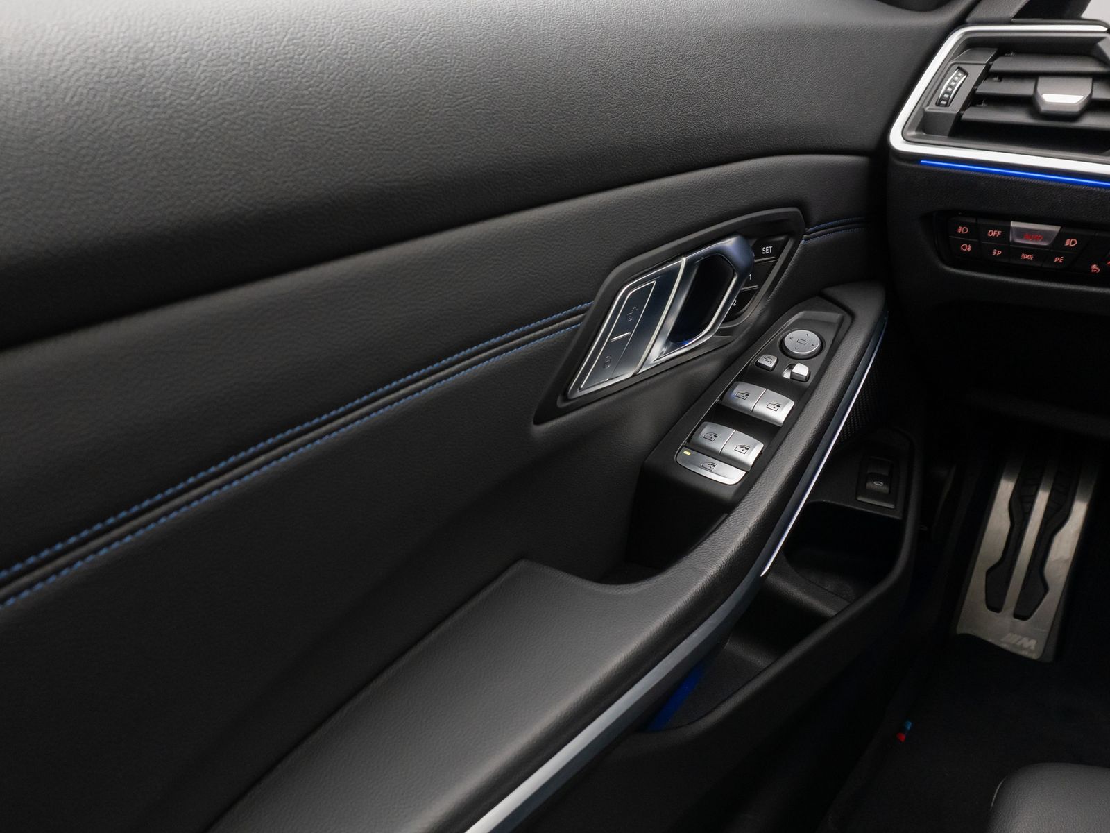 Fahrzeugabbildung BMW 320d xD M Sport Panorama Laser Kamera DAB HiFi