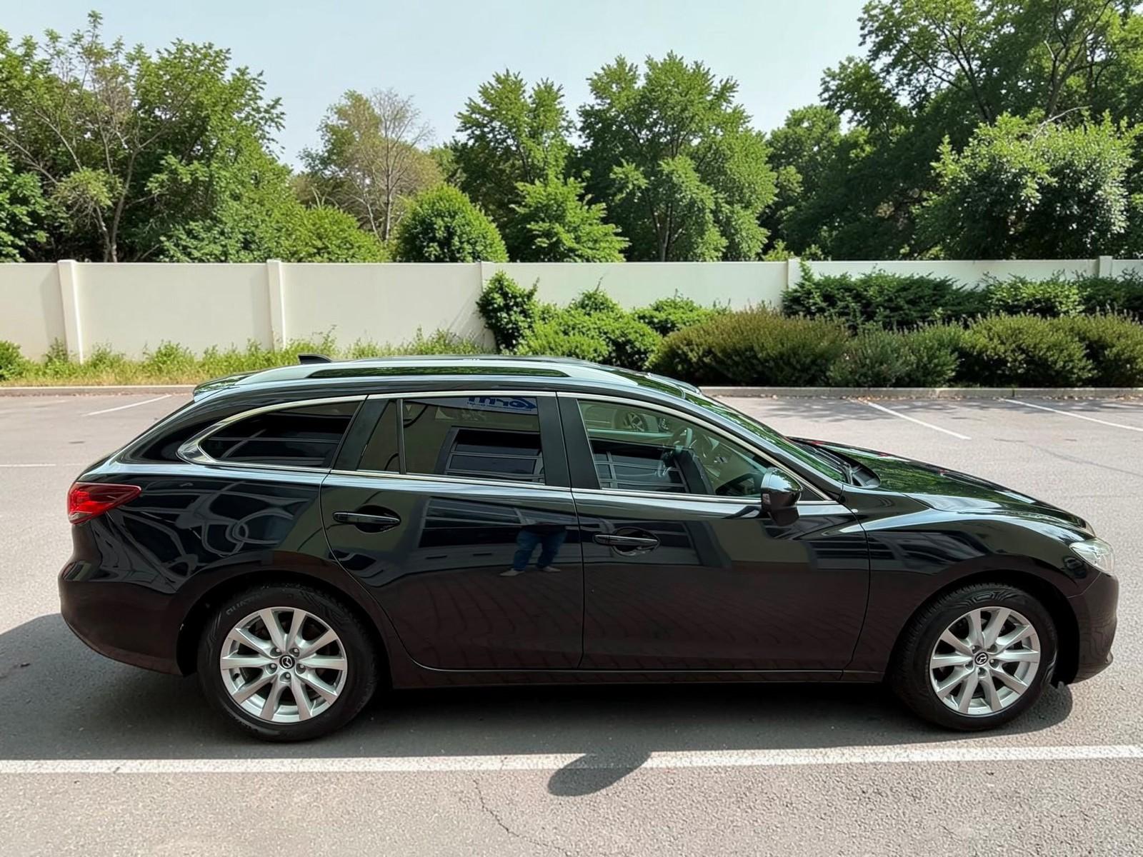 Mazda 6 Kombi Center-Line