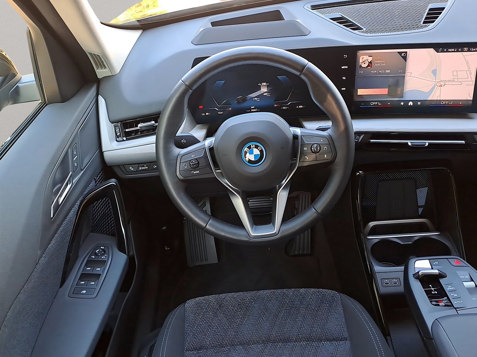 BMW iX1 - Bild 10