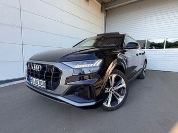 Audi Q8 - 1