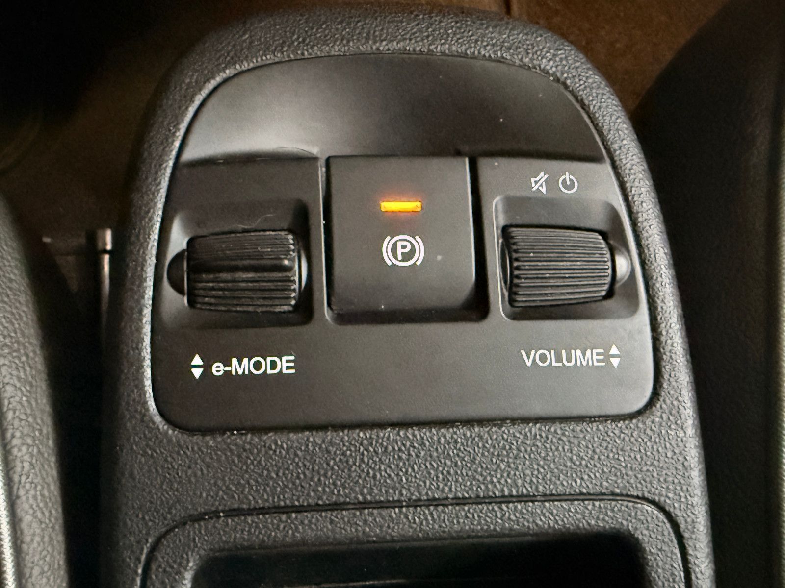 Fahrzeugabbildung Fiat 500e/ 3+1 /LA PRIMA/APPLE/NAVI/KAMERA/LED/LEDER