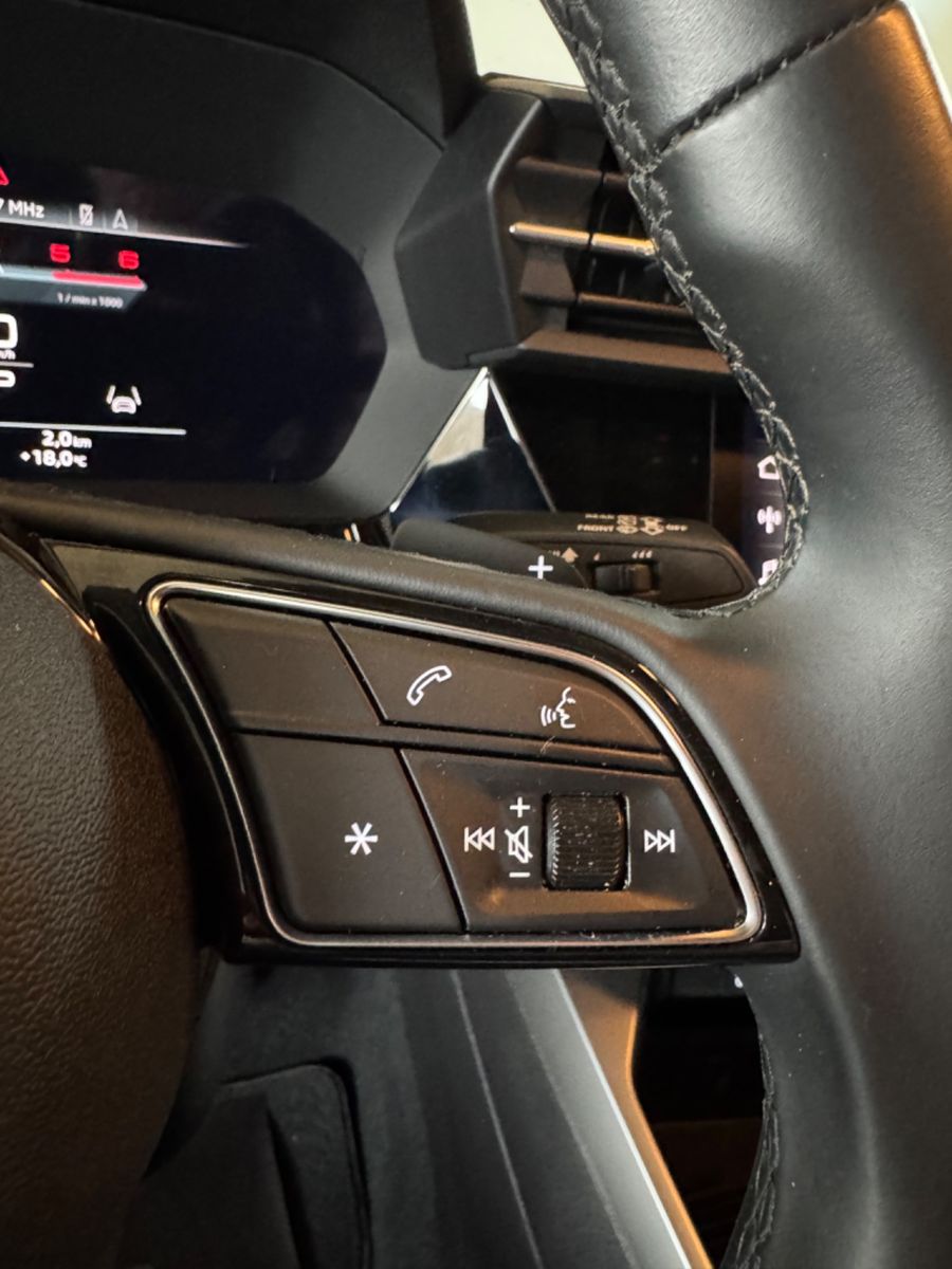 Audi A3 Sportback 35 TDI DSG/LED/ACC/SHZ/PDC/Navi foto 21