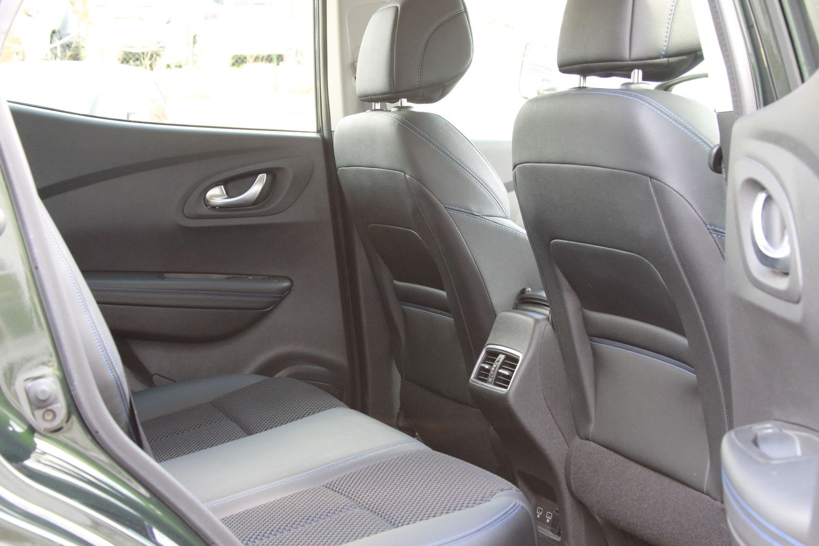 Fahrzeugabbildung Renault Kadjar LIMITED Deluxe TCe 140