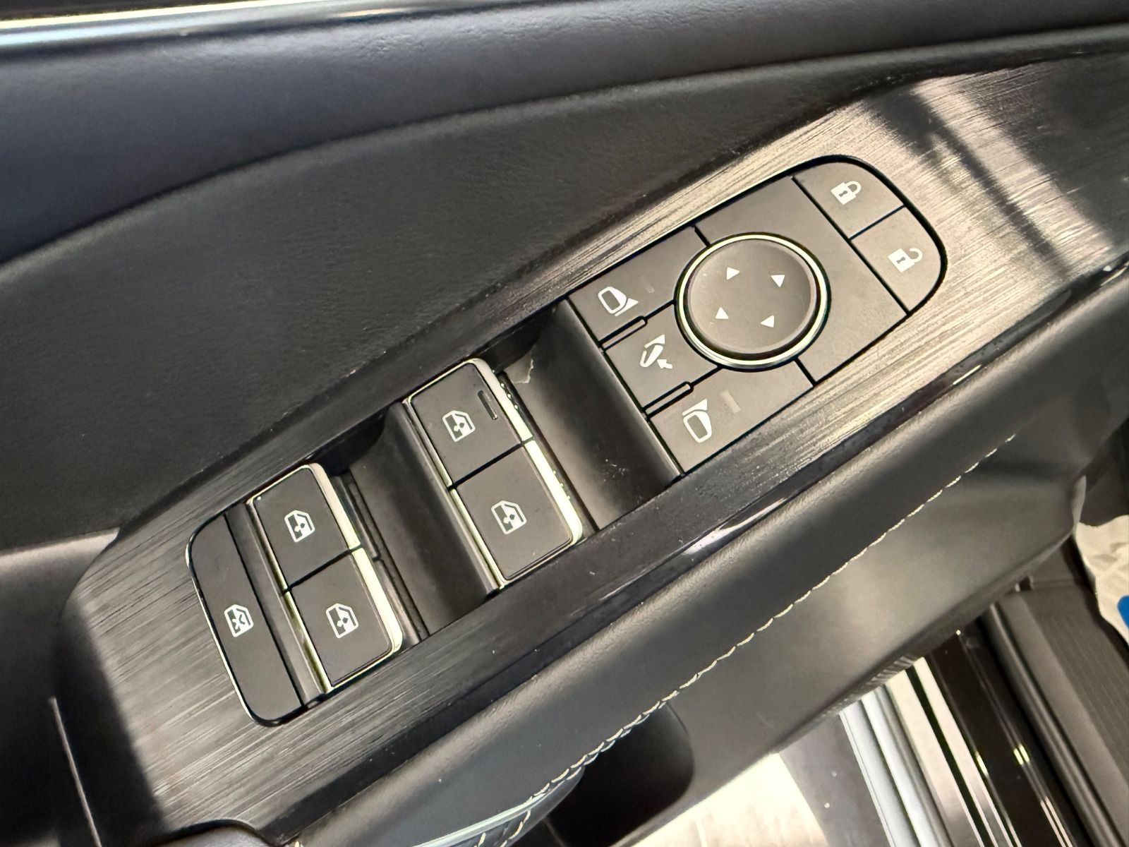 Fahrzeugabbildung Nissan Qashqai Tekna, 360° Kamera, Navi, WP, Panod.