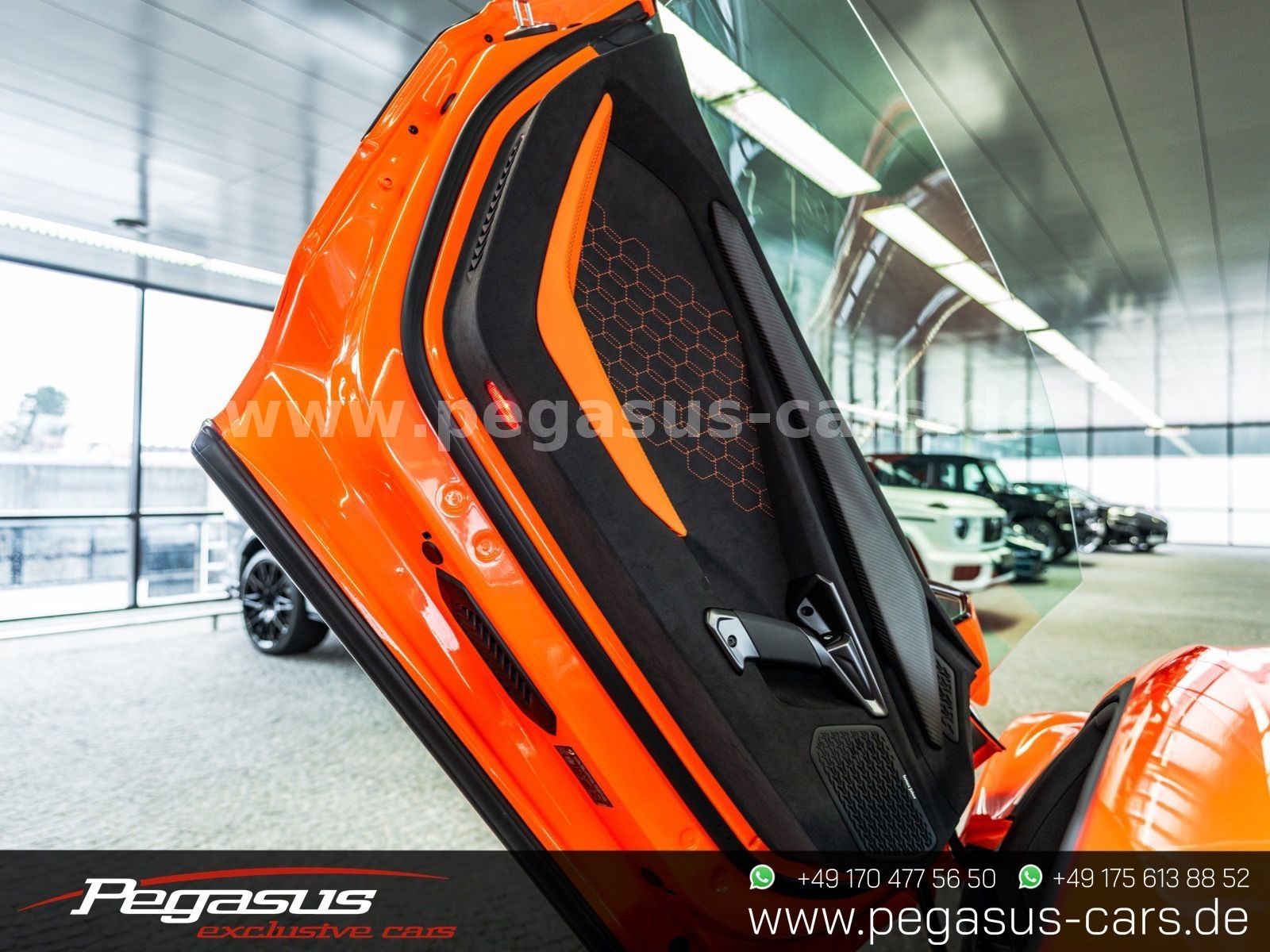 LAMBORGHINI Revuelto - 48