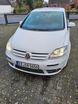 Volkswagen Golf Plus 1.6 FSI Sportline Automatik Sportline - Volkswagen Golf Plus Sportline mit Benzin-Antrieb