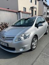 Toyota Auris 1,6-l-Valvematic Club Club - Toyota Auris: Valvematic