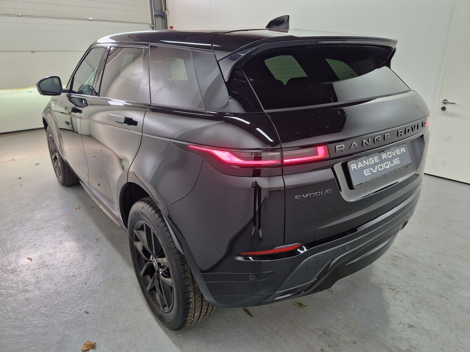 LAND ROVER Range Rover Evoque 2.0 DieselD200 Dynamic SE – Bild 4