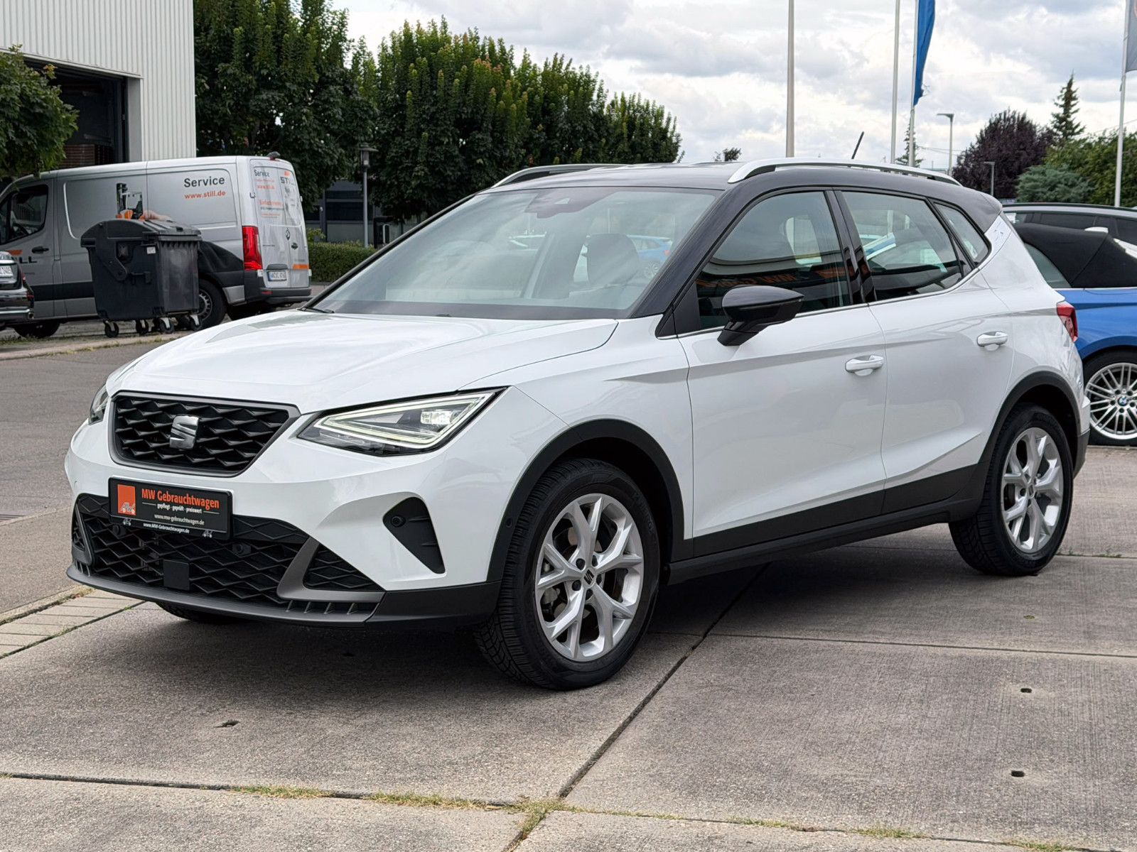 Fahrzeugabbildung SEAT Arona 1.0 TSI DSG FR ACC LED NAV PDC KAM SHZ