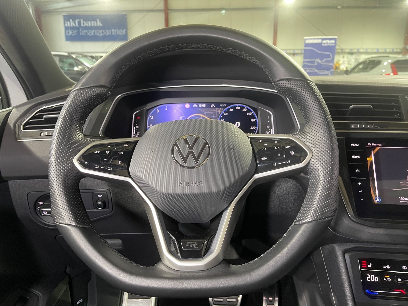 Volkswagen R-LINE 4MOT 245 PS SHZ HINTEN PANO AHK foto 16