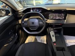 PEUGEOT 308 Automatik NAVI LED SHZ CARPLAY 1.HAND