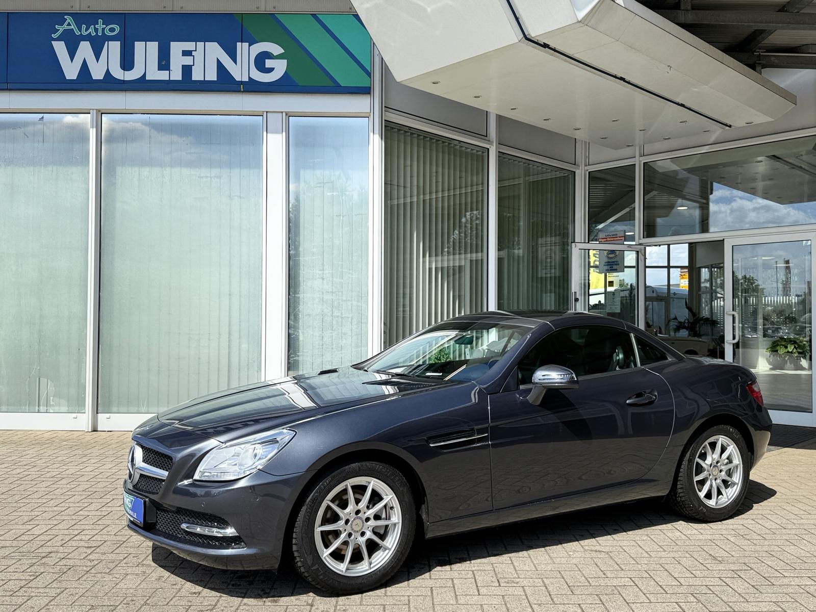 Mercedes-Benz SLK 200 2.Hd NUR 37TKM TEMPOMAT AIRSCARF 