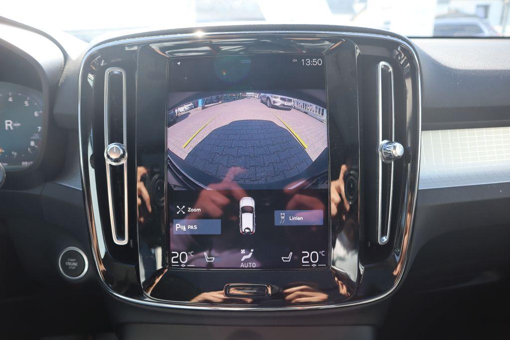 Volvo XC40 T3 Momentum Pro |PANORAMA|R-KAMERA|NAVI|