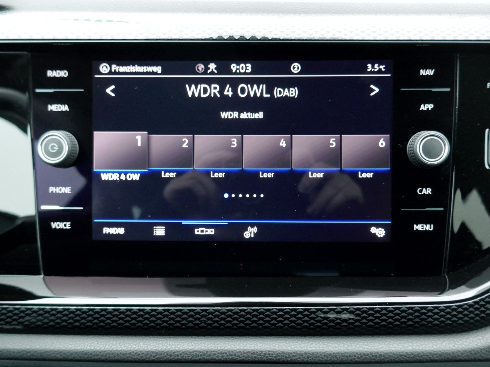 Fahrzeugabbildung Volkswagen Polo Life 1.0 MPI | LED RFK GRA Navi