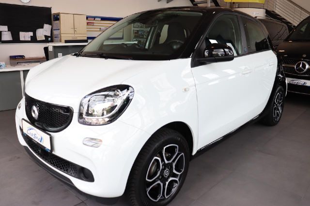 Smart forfour electric drive / EQ Alu/Klima/Navi/SHZ/