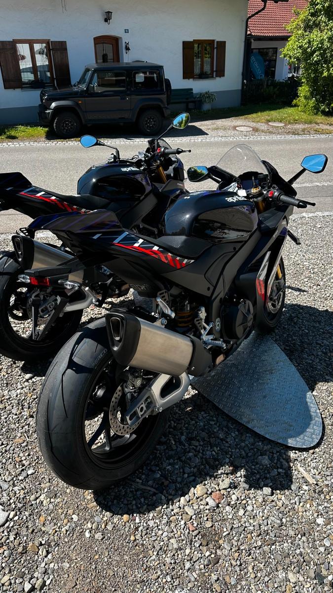 Aprilia RSV4 1100 Factory E5+ 2026