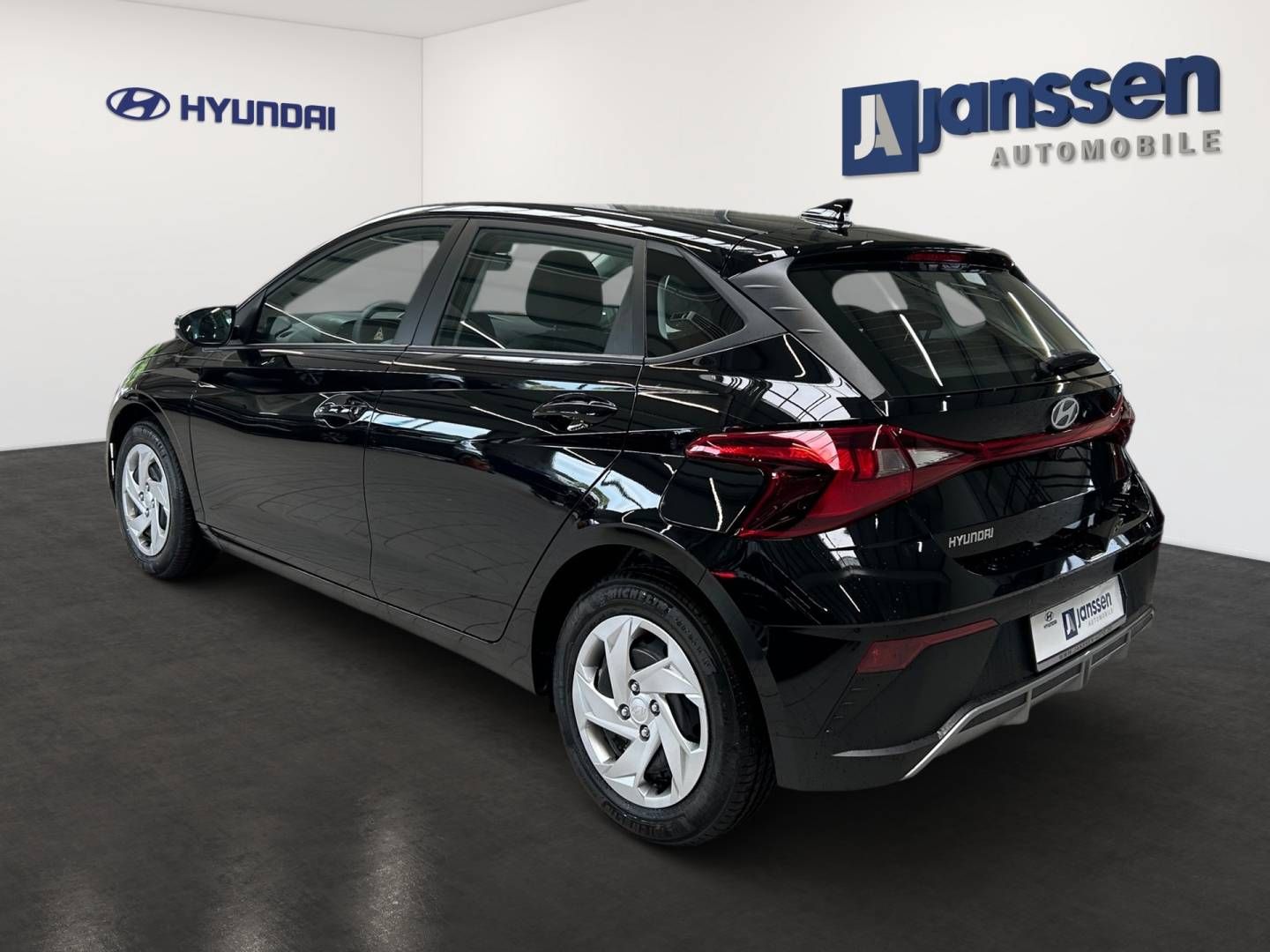 Fahrzeugabbildung Hyundai i20 Select Funktionspaket PDC Navi Rückfahrkamer