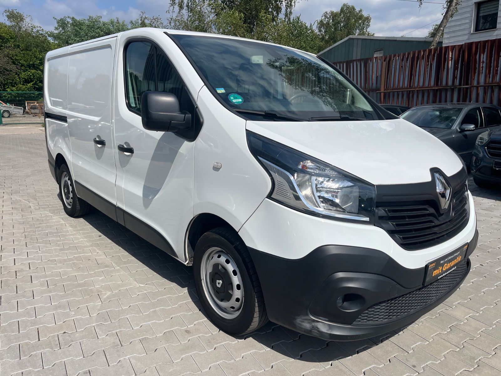 Renault Trafic - 1