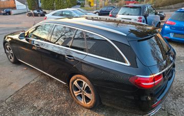 Mercedes E 200 - 4