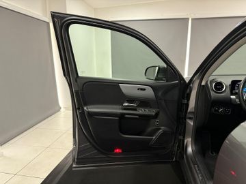 Mercedes GLB 180 - 12