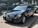Mercedes-Benz C 220 CDI Avantgarde BlueEfficiency - Mercedes-Benz C 220: Cd