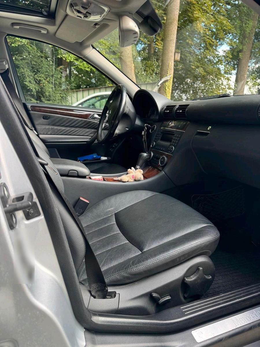 Mercedes-Benz C280 2005 — photo 7