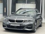 BMW 320 i M Sport Live-Cockpit LED Head-Up H&K 360° - BMW 320 aus 2021