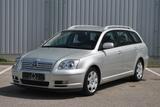 Toyota Avensis Kombi 2.0 Sol aus 1.Hand gepflegt - Toyota Avensis in Nürnberg